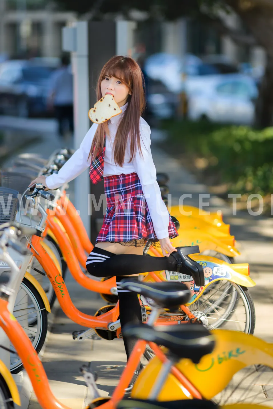 [Mzsock] NO.233 Student uniform high heels street photography#[105P]-75